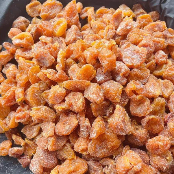 农家采摘晾晒枇杷干www