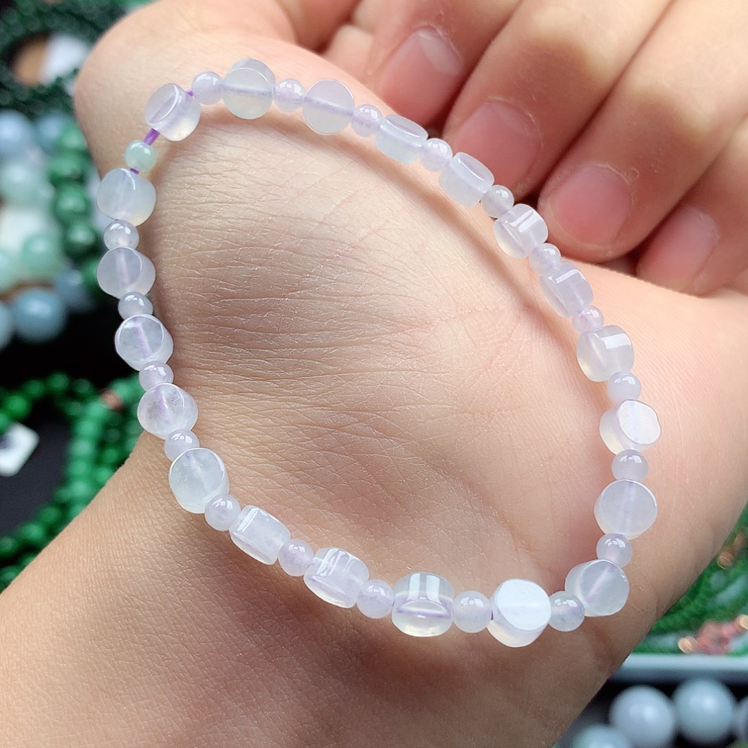 翡翠颈饰未镶嵌手串