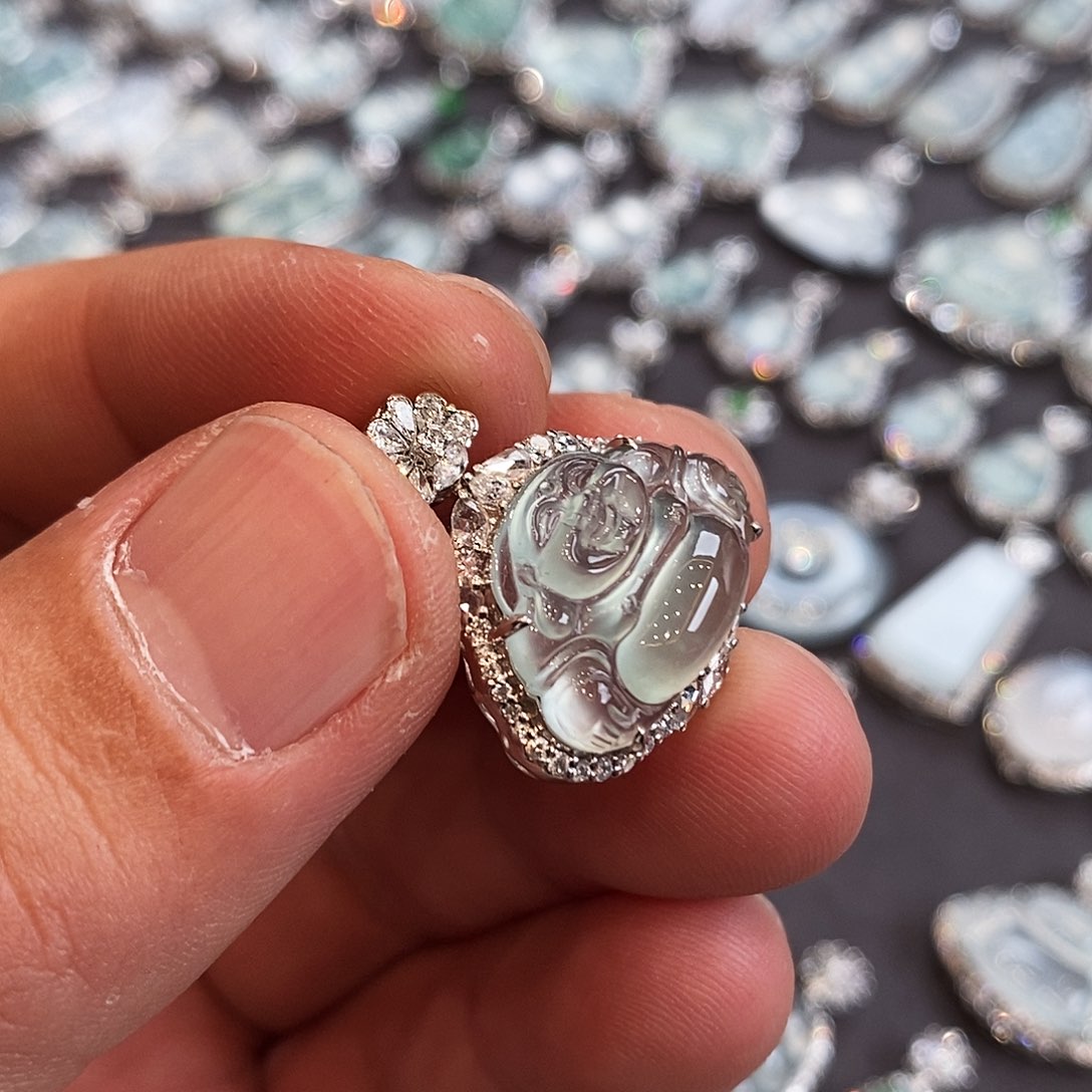 翡翠颈饰18K金镶嵌栗*.佛公