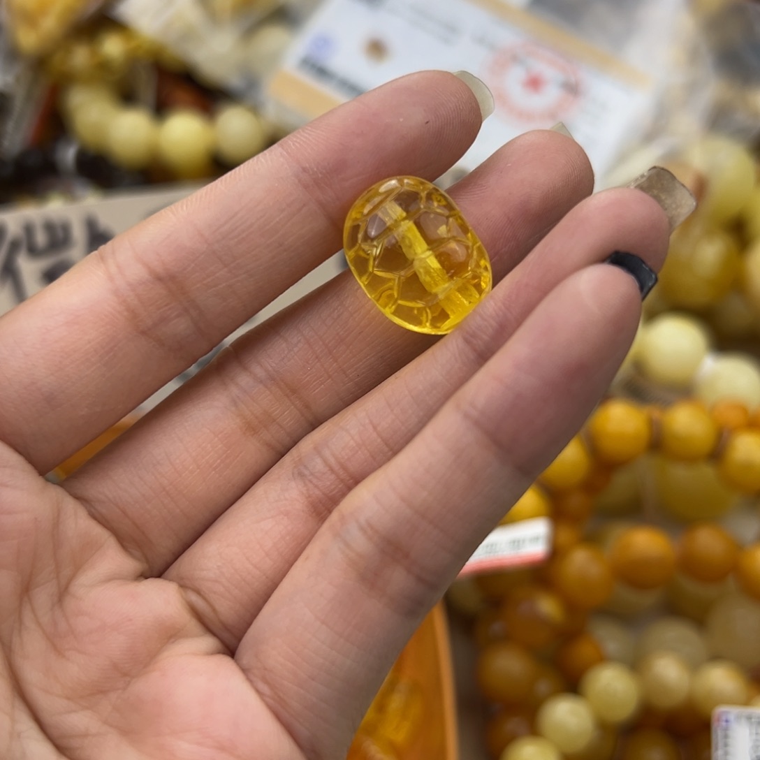 琥珀珠宝奇石未镶嵌
