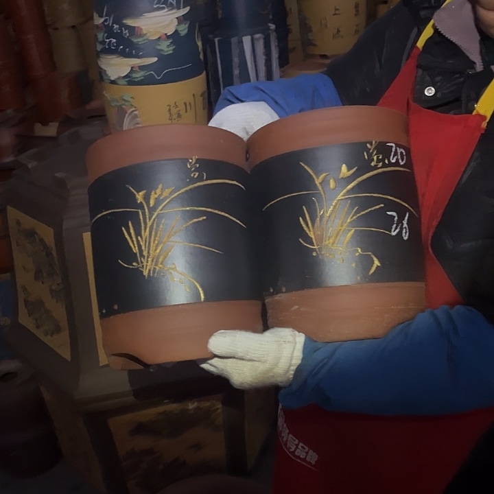 紫砂花盆紫砂花盆和小