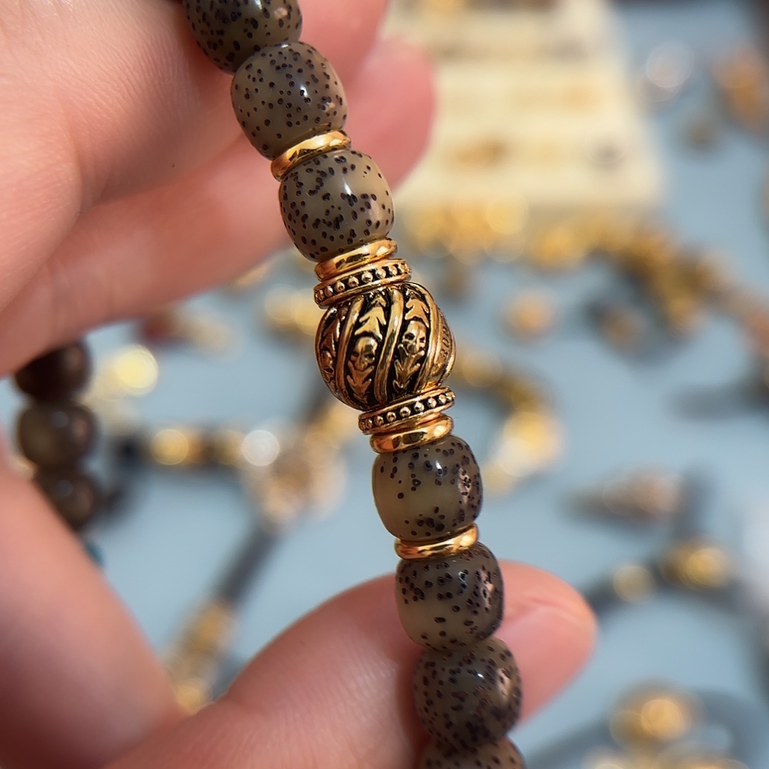 村***哥一套配饰啊啊啊啊啊10顶珠啊啊啊