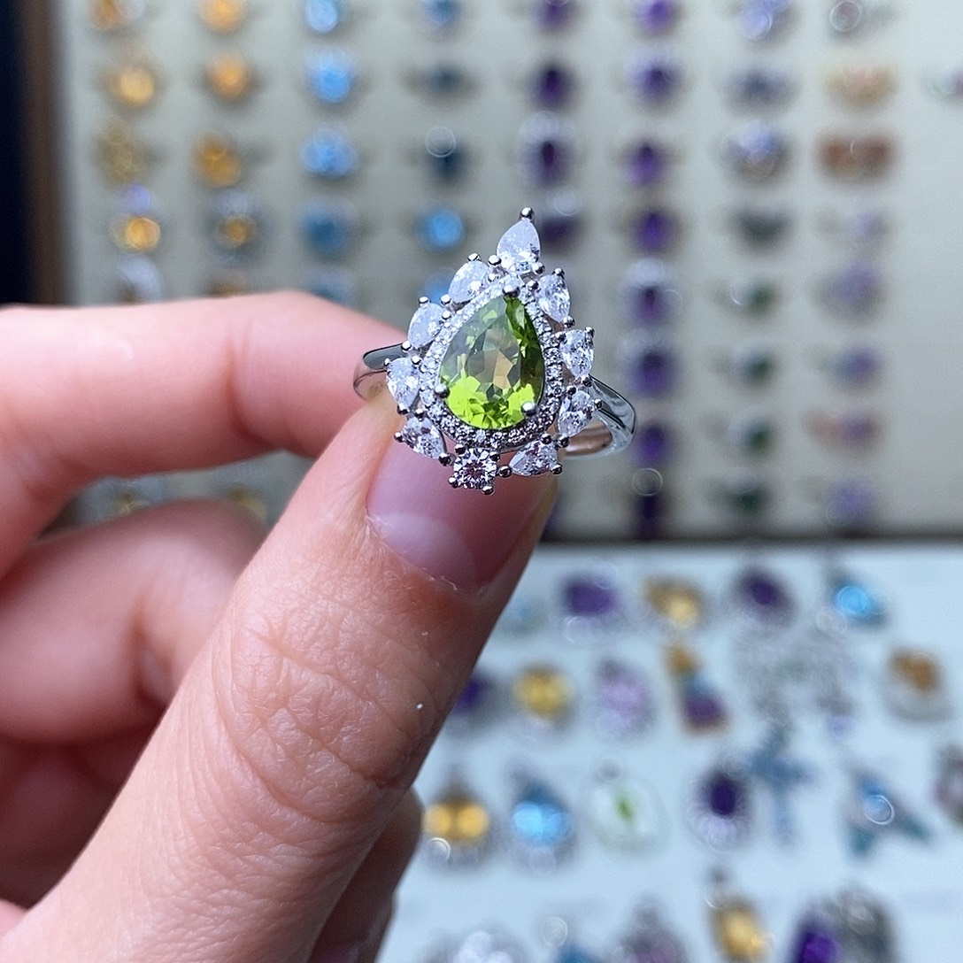 橄榄石戒指银S925镶嵌（需要证书备注）