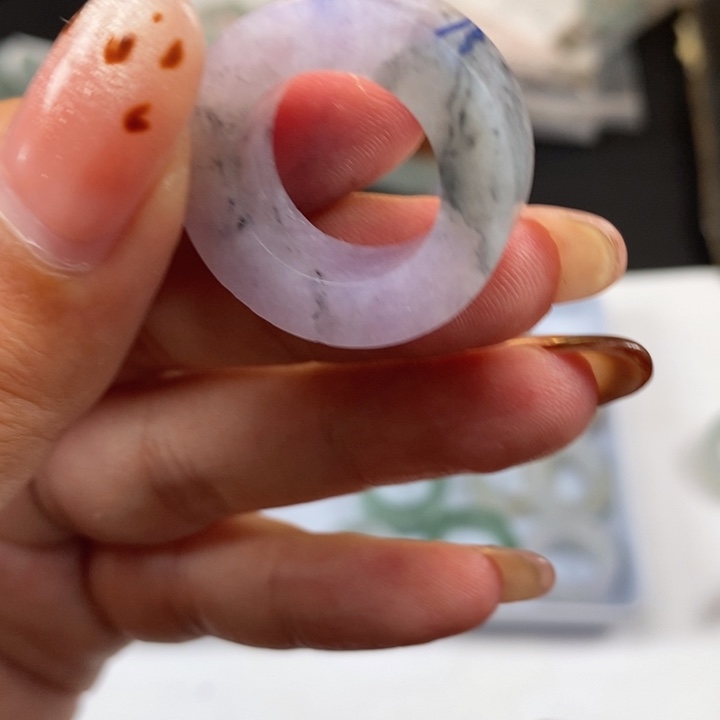 翡翠未镶嵌戒指02有纹