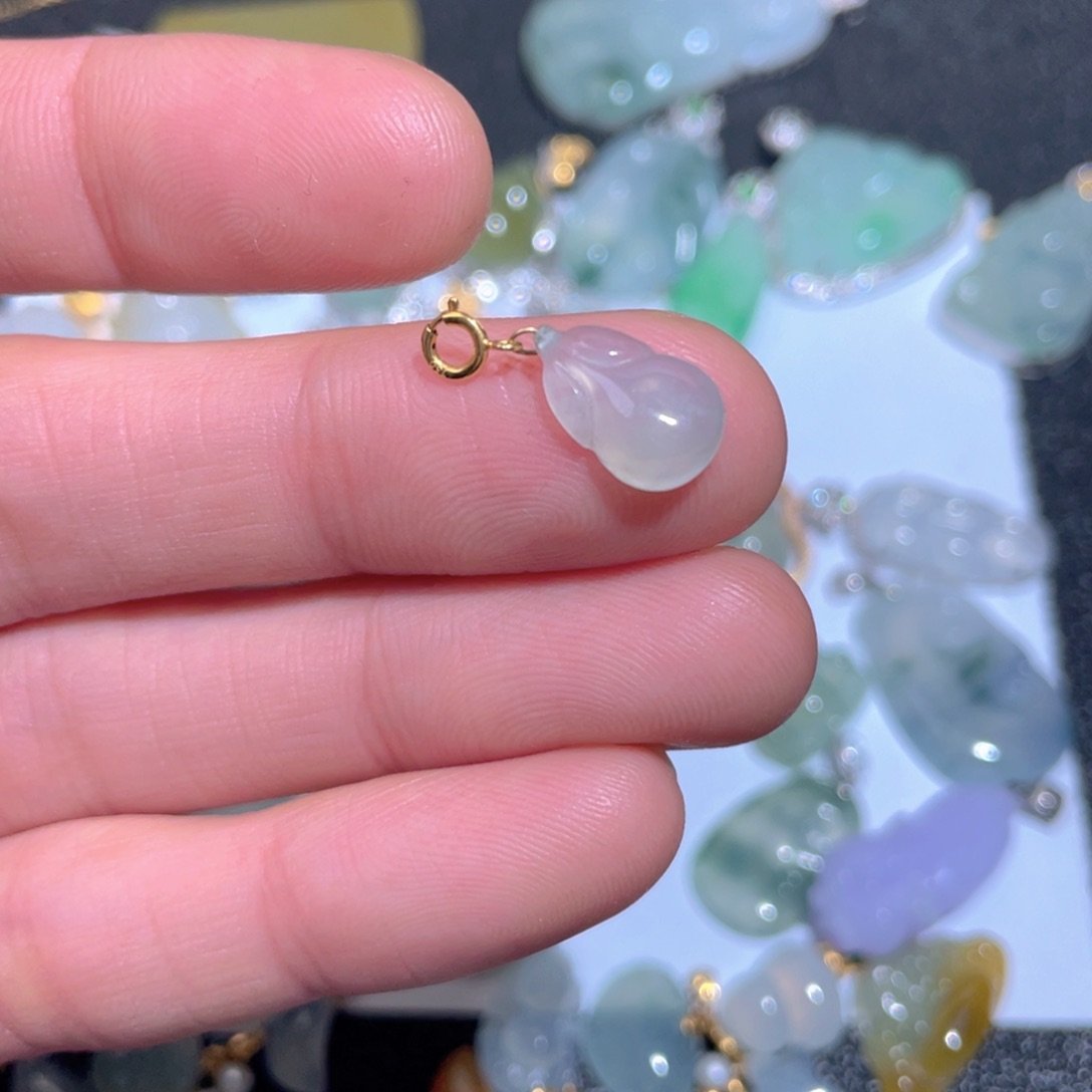 翡翠颈饰18K金镶嵌翡翠