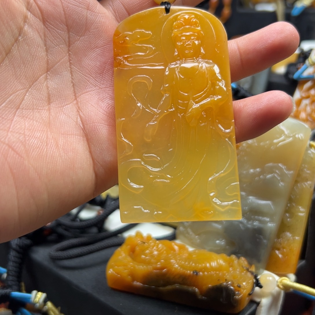 石英质玉（黄龙玉）未镶嵌黄龙玉