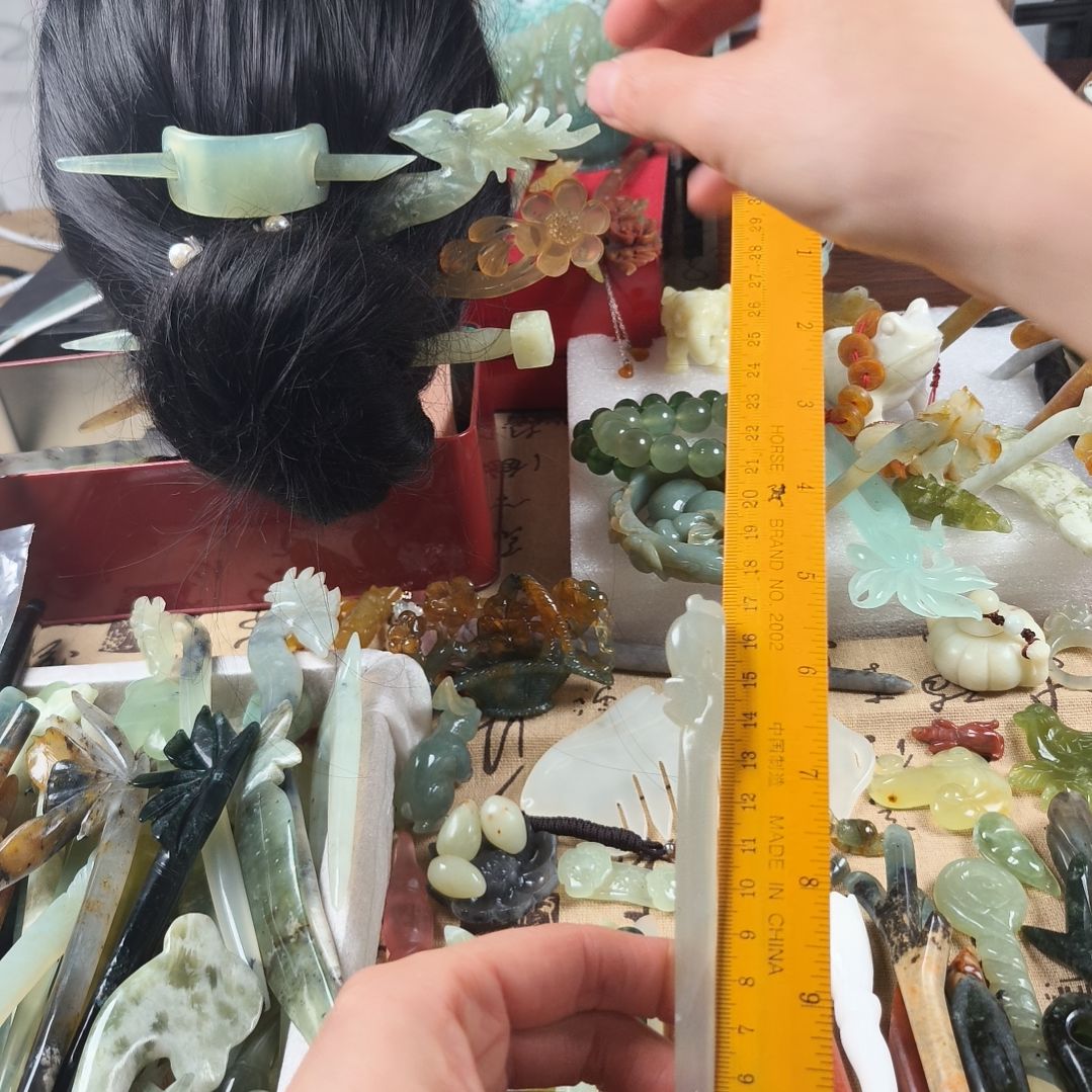 蛇纹石玉发饰合金