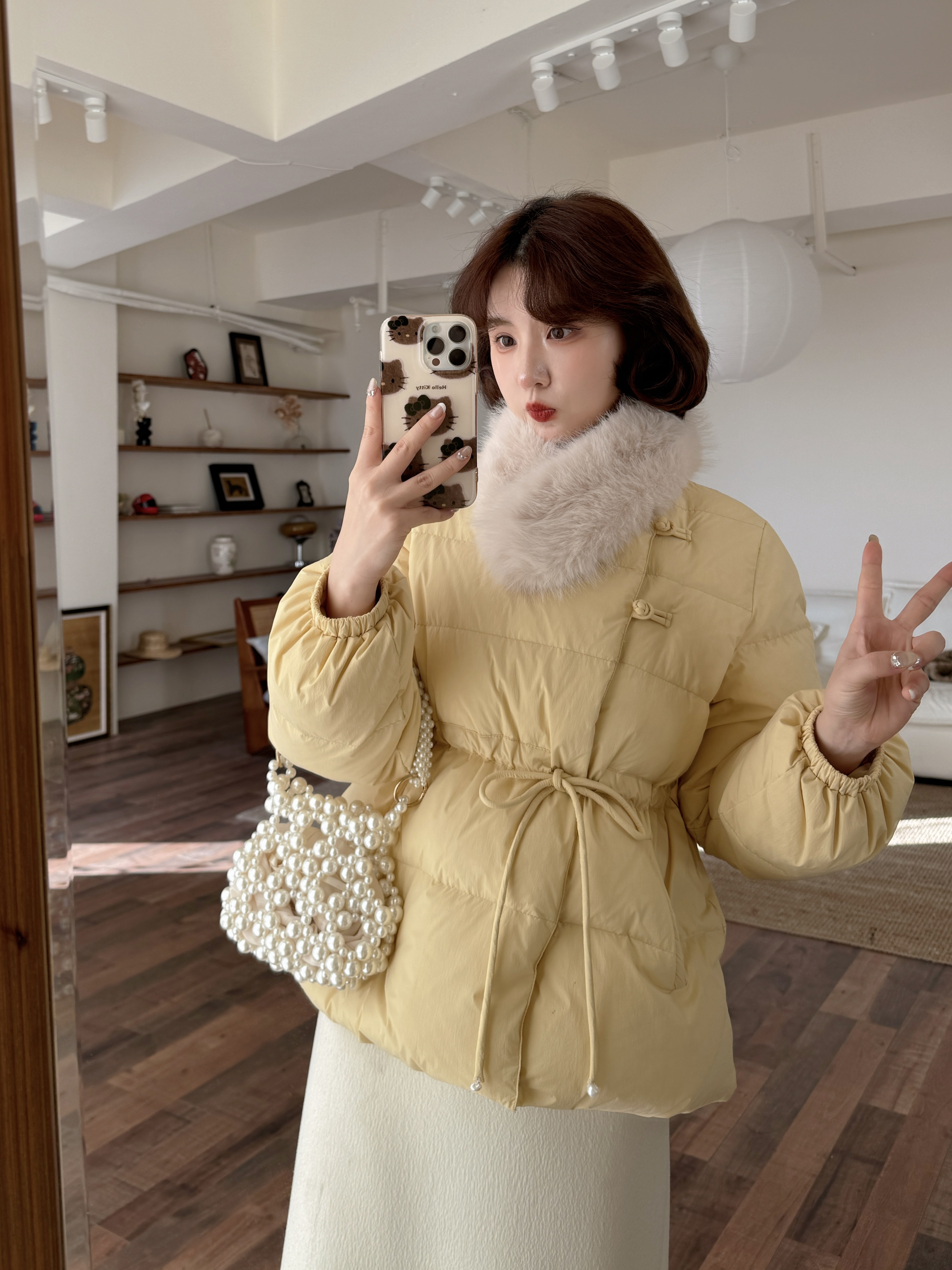 蕾英俊-云裳-新国标90白鸭新中式磁吸扣毛领立领羽绒服-JFD8012