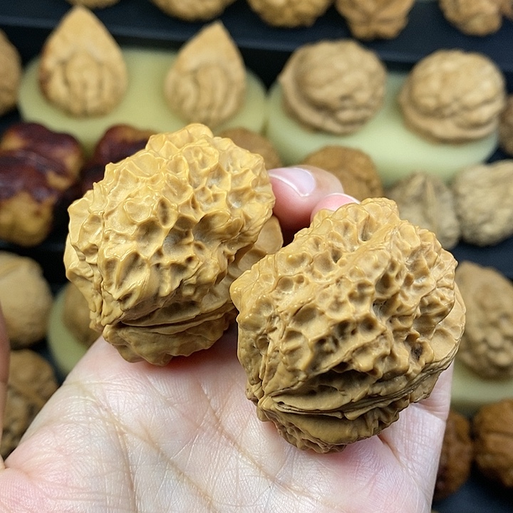 文玩核桃吊坠荒古金蝉45