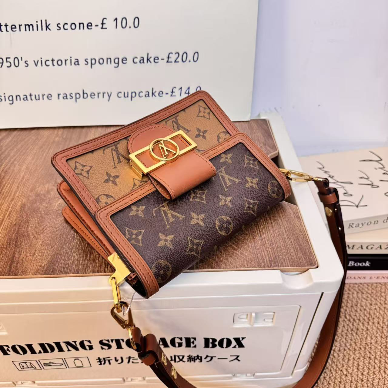 95新 LouisVuitton/路易威登 达芙妮斜挎包 全原 依心