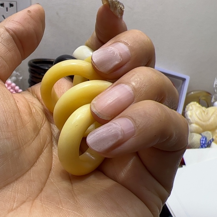 合成碳硅石非金属润戒指一个