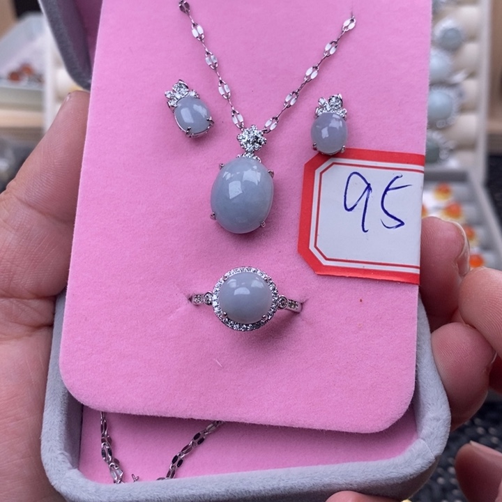 未镶嵌戒指翡翠缅甸