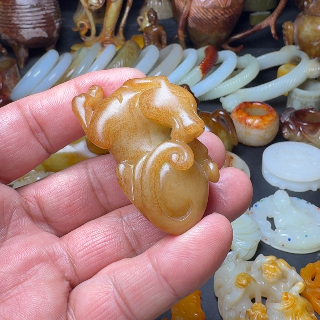 和田玉挂件未镶嵌z***g