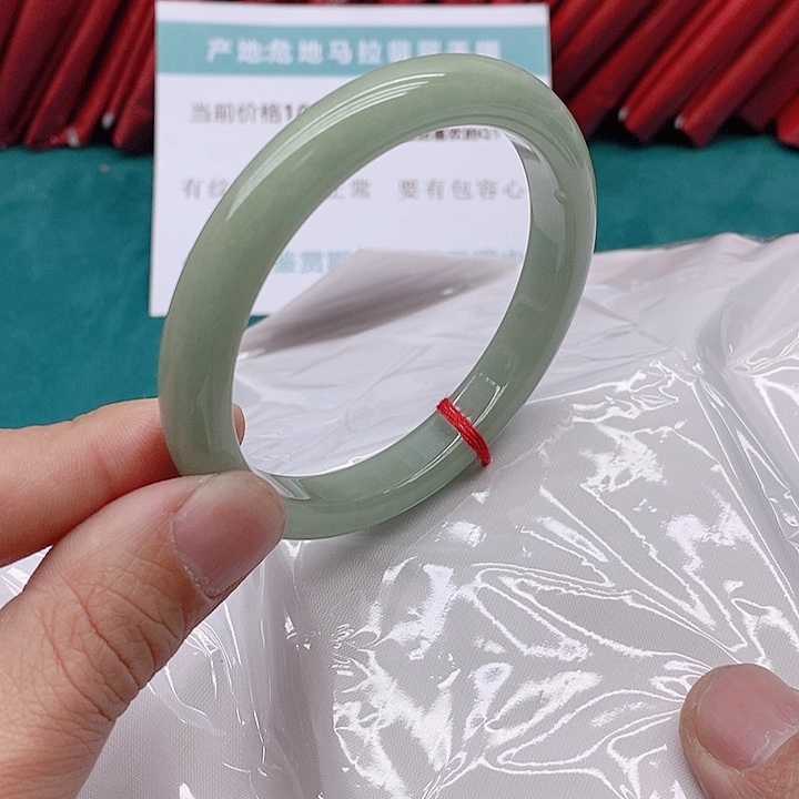 翡翠手镯未镶嵌N****作477777777