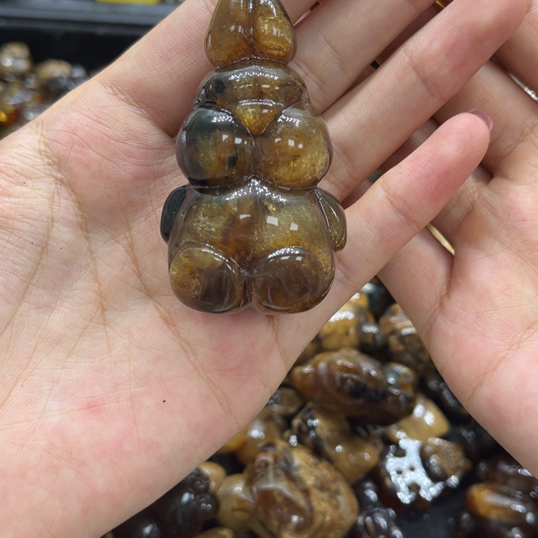 未镶嵌琥珀裸石天然琥珀