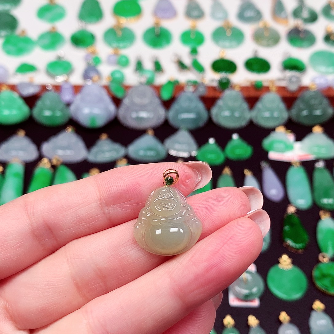 翡翠18K金镶嵌颈饰