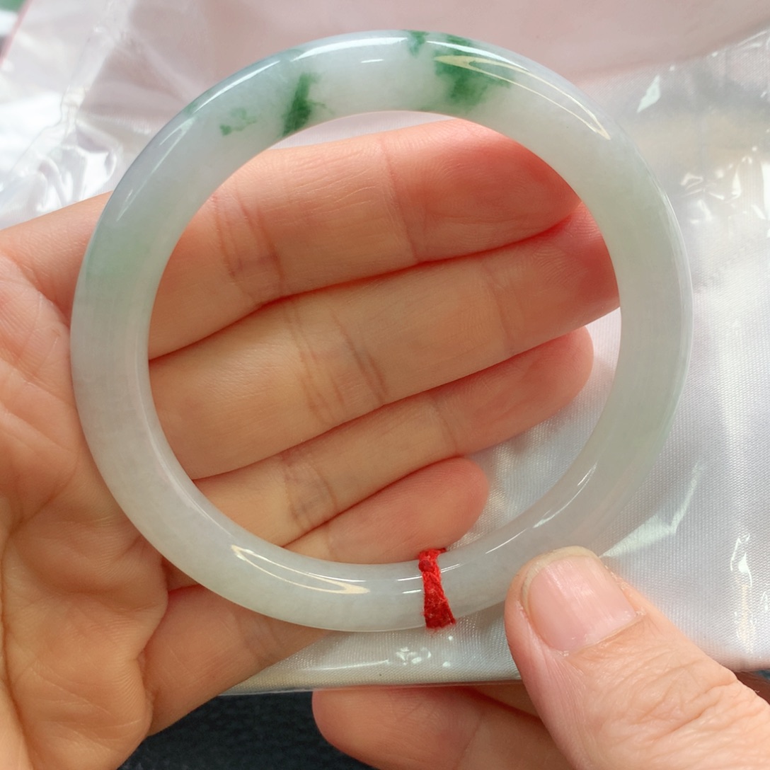 翡翠手镯未镶嵌58圆