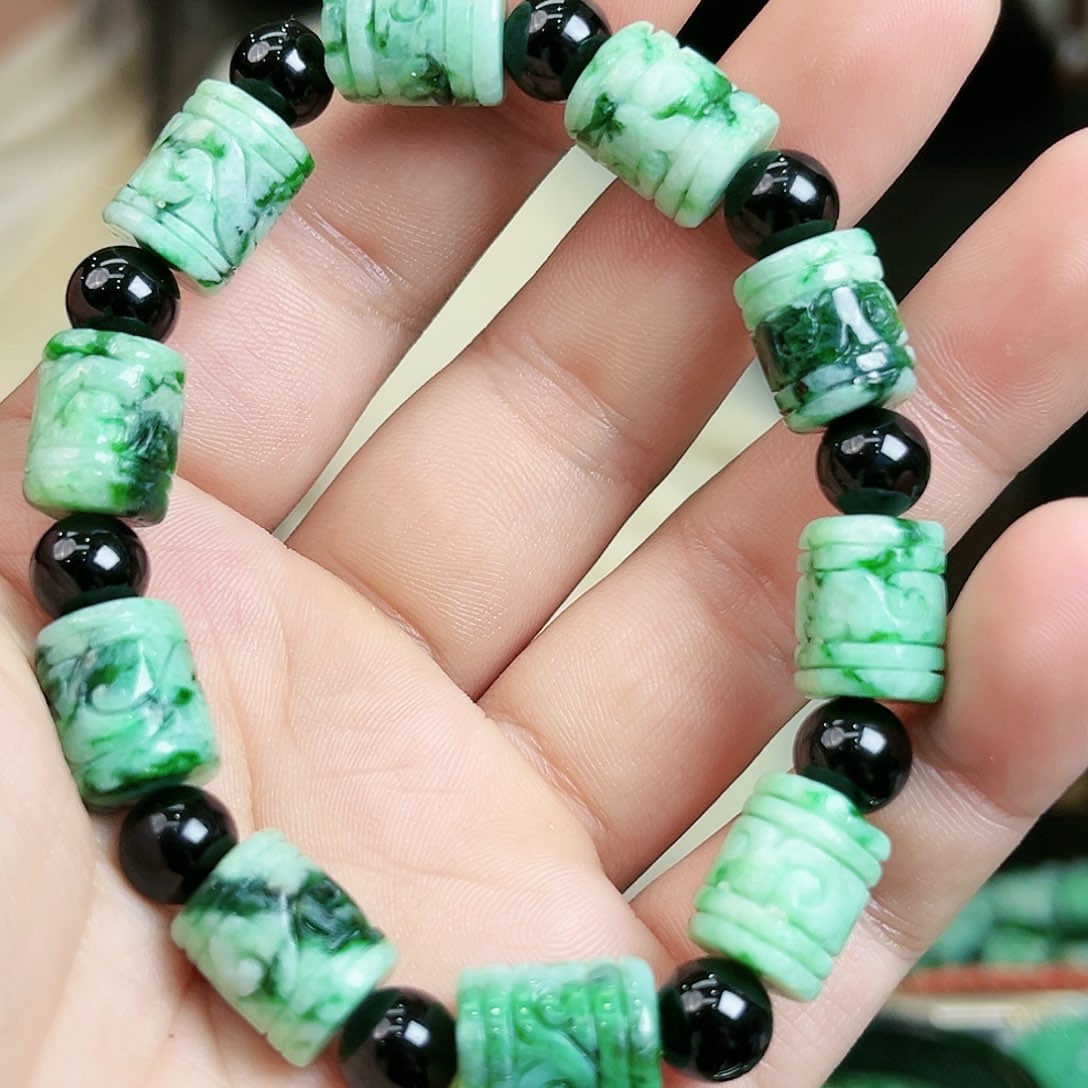 翡翠颈饰未镶嵌手链