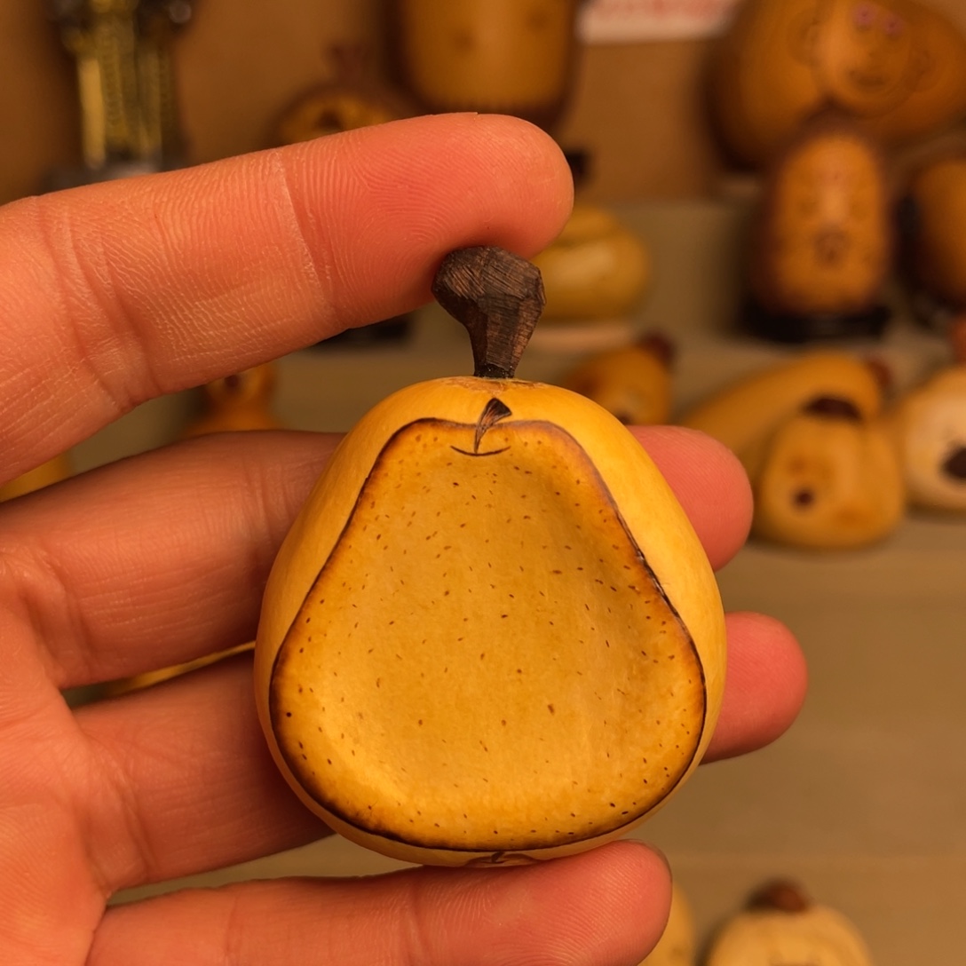 0***.手工烙画凹梨扁葫芦