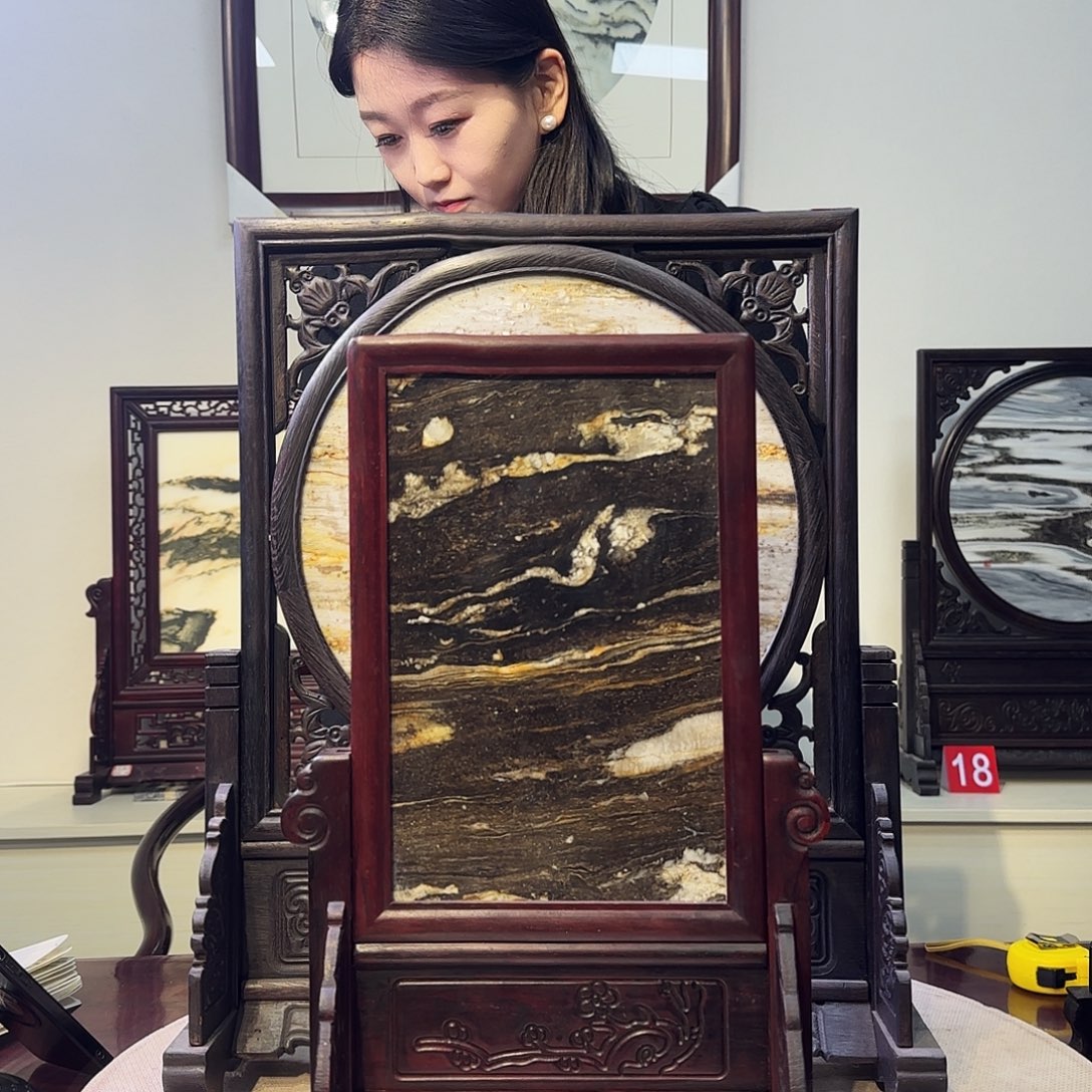 何***庆石材天然大理石画屏风摆件