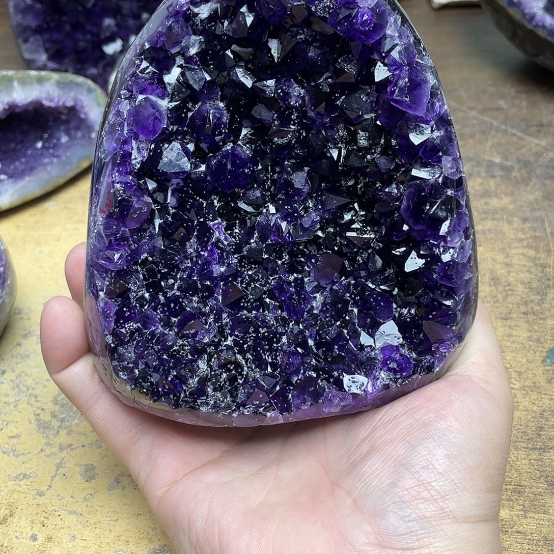 随***之紫晶未镶嵌大型摆件（非配饰）