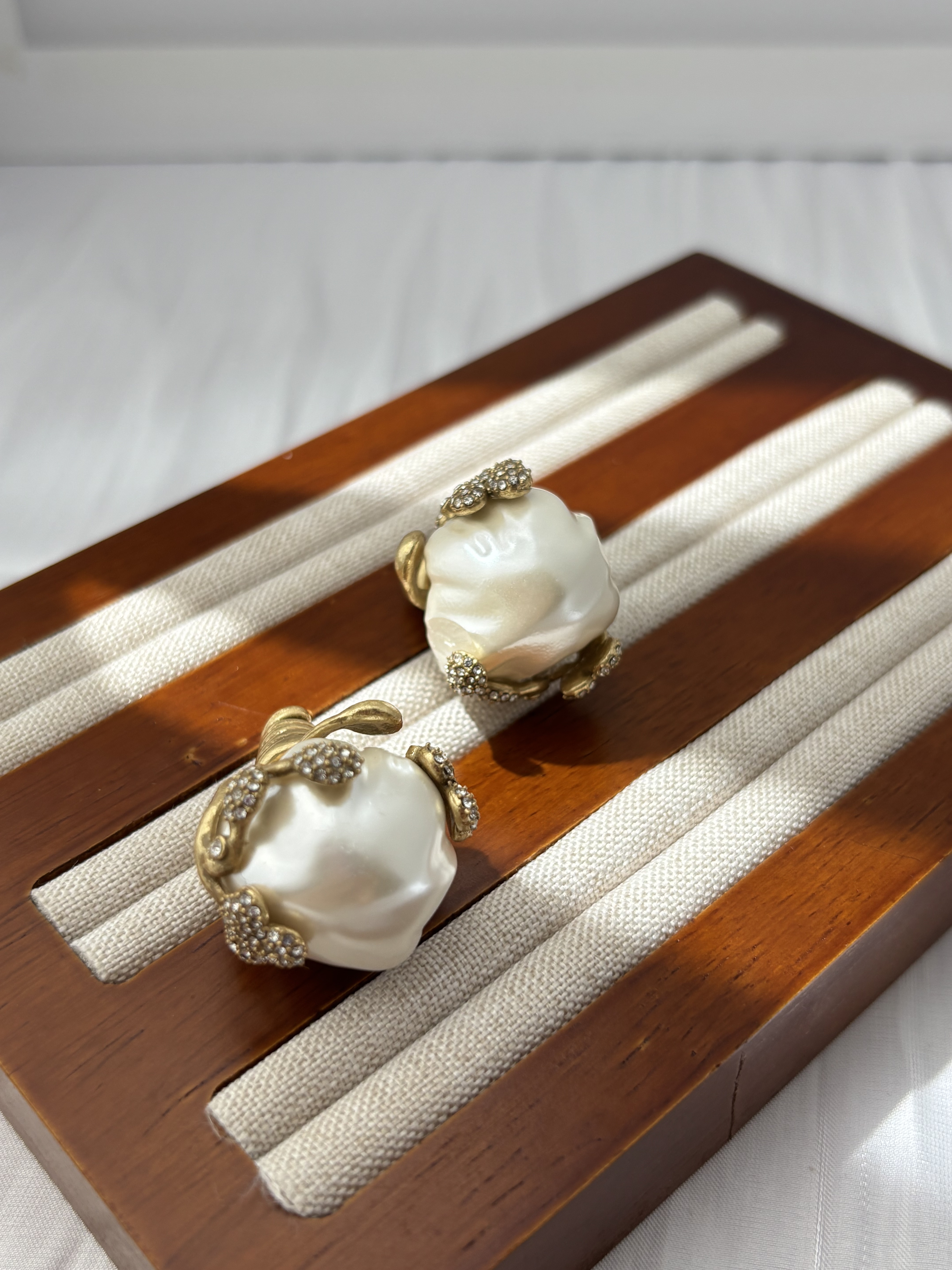 铜合金仿珍珠耳饰 中古仿天然贝母花苞珍珠耳环K2908