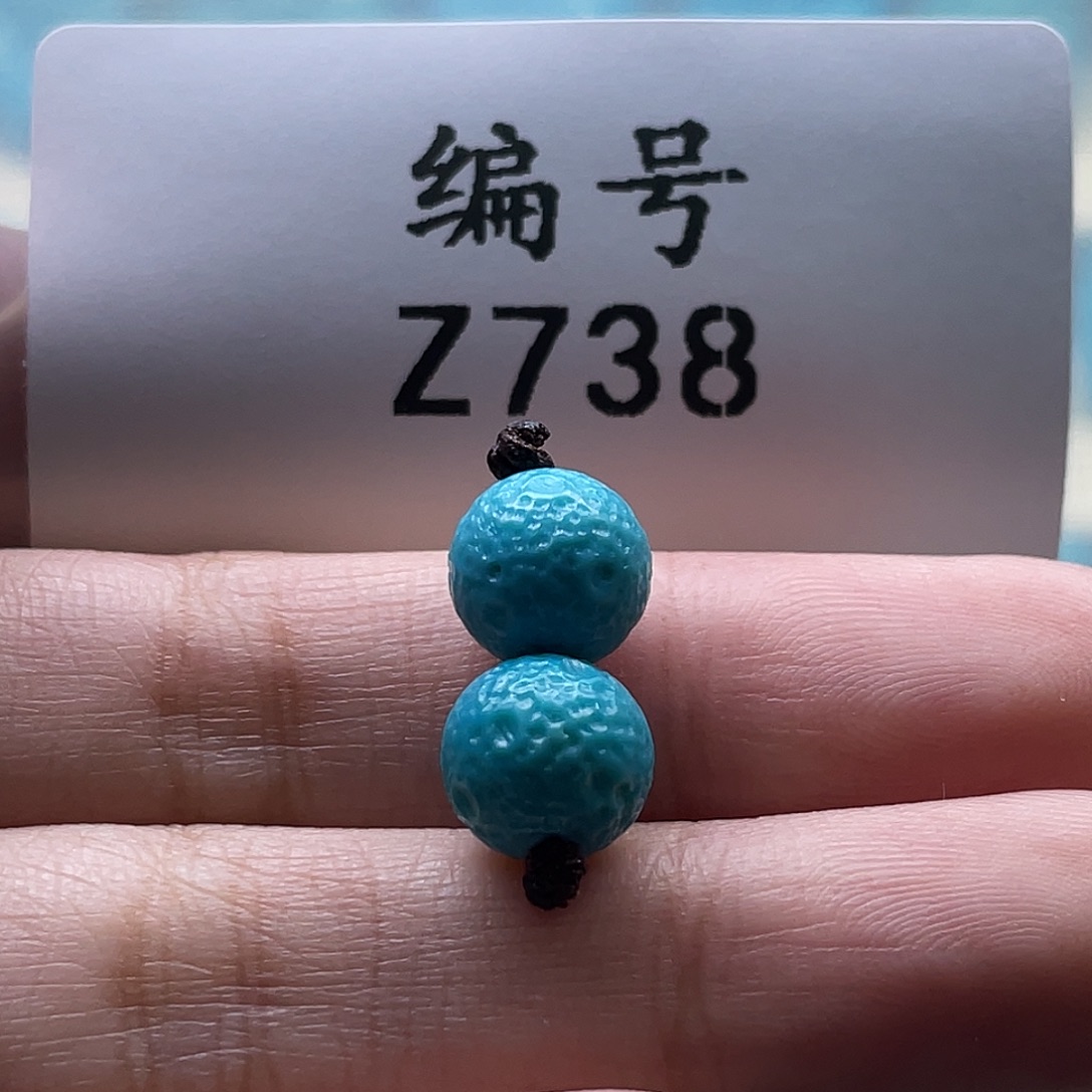 绿松石未镶嵌颈饰