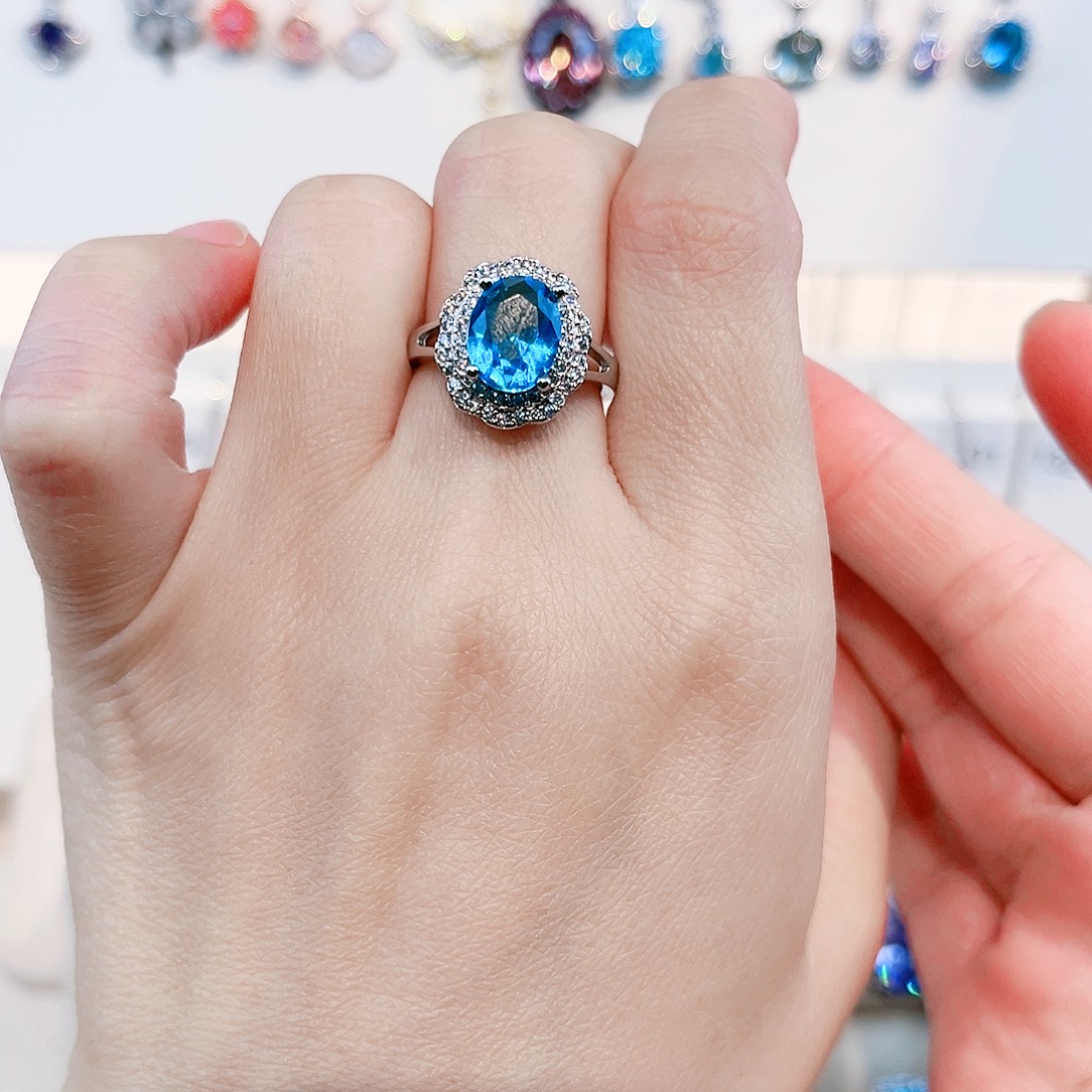 琑****托帕石银S925镶嵌戒指