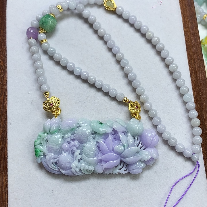 翡翠颈饰未镶嵌吊坠