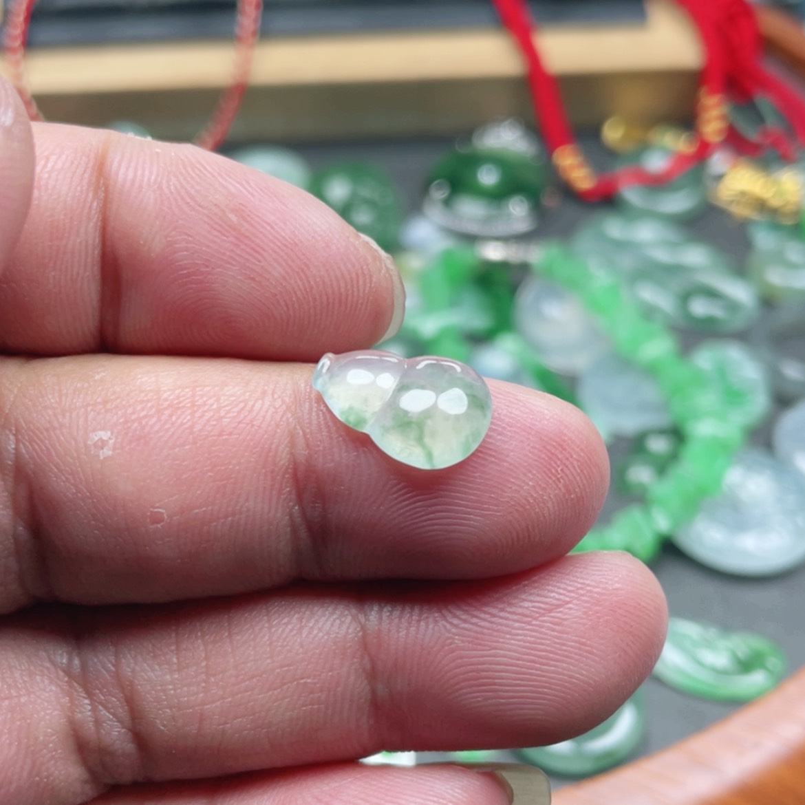 【闪购商品】翡翠颈饰未镶嵌翡翠