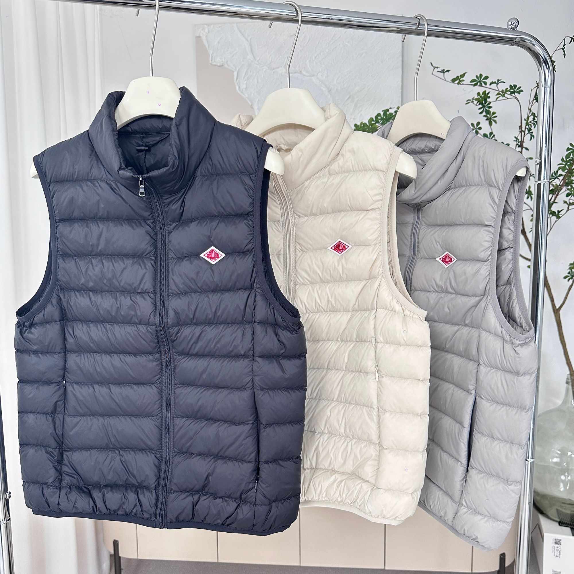 日系秋冬休闲百搭立领羽绒背心马甲 241119 