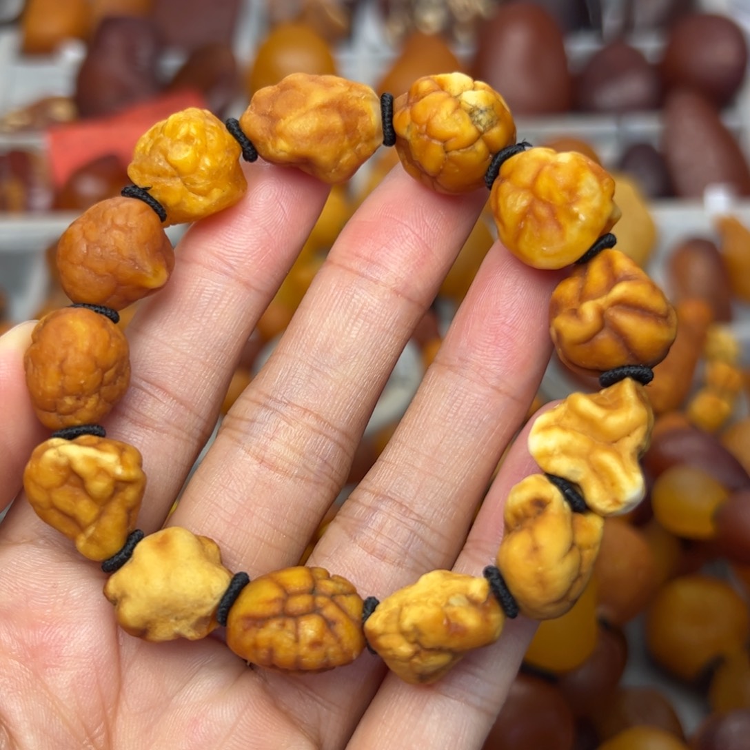 未镶嵌琥珀裸石天然蜜蜡