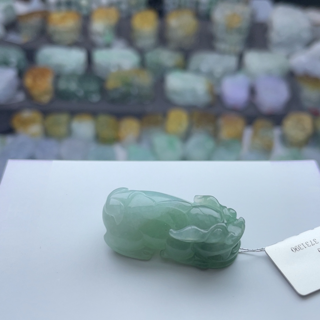 翡翠颈饰未镶嵌貔貅