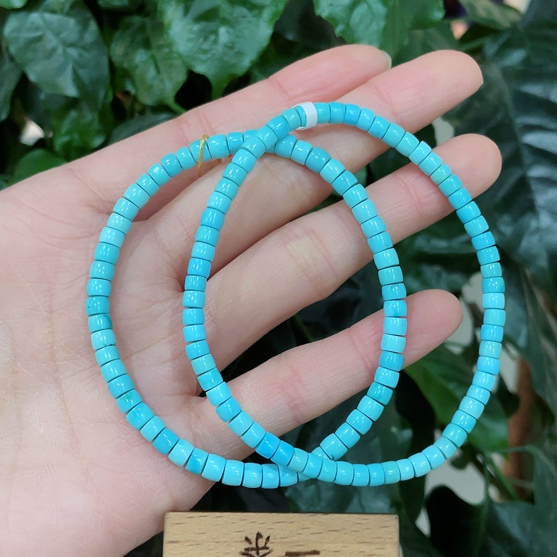 绿松石颈饰未镶嵌