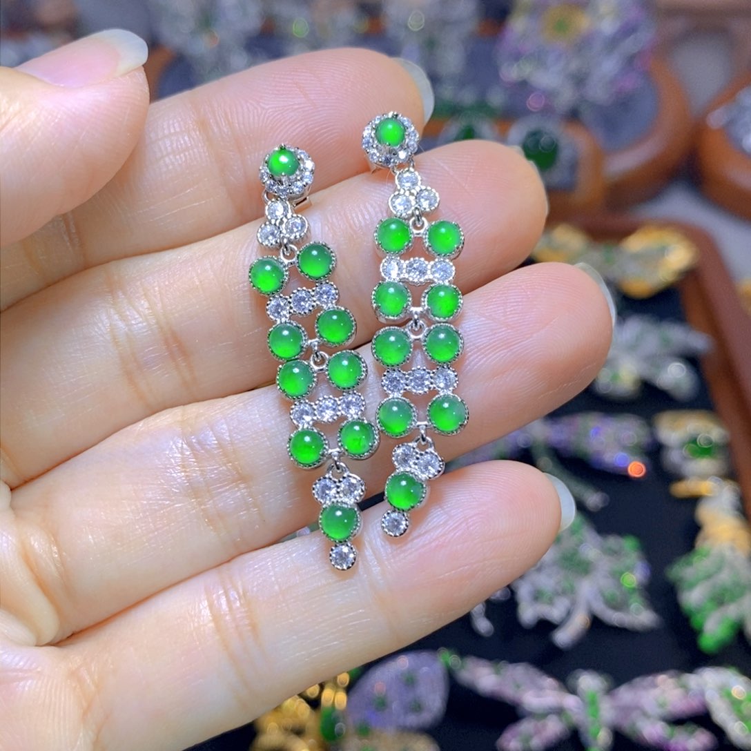 翡翠颈饰银S925镶嵌天然翡翠