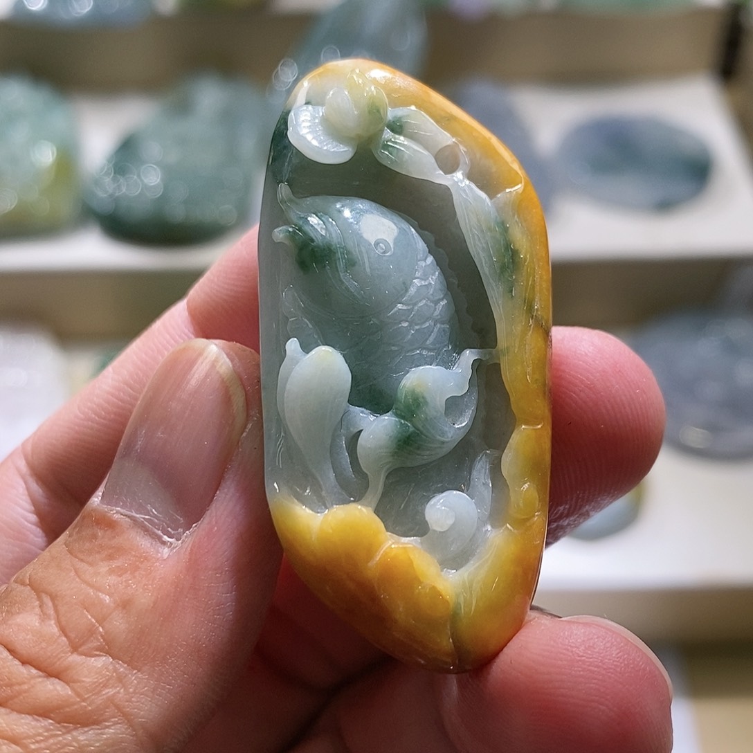【闪购商品】翡翠颈饰未镶嵌111111111111