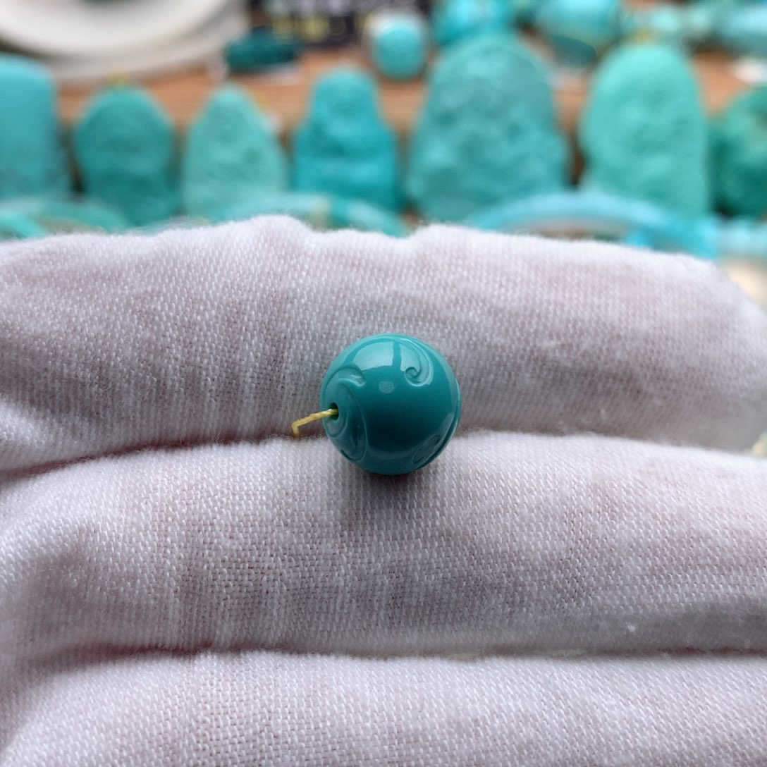 绿松石颈饰未镶嵌