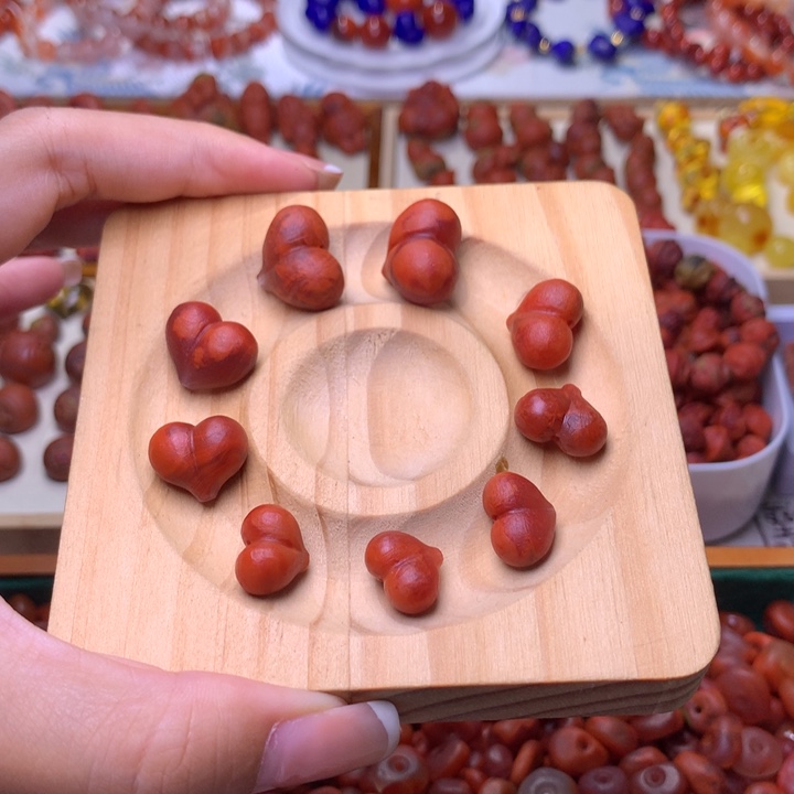 小***妮南红玛瑙未镶嵌珠宝半成品11