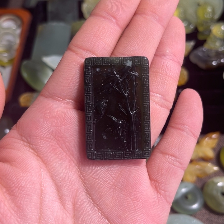 合金蛇纹石玉颈饰