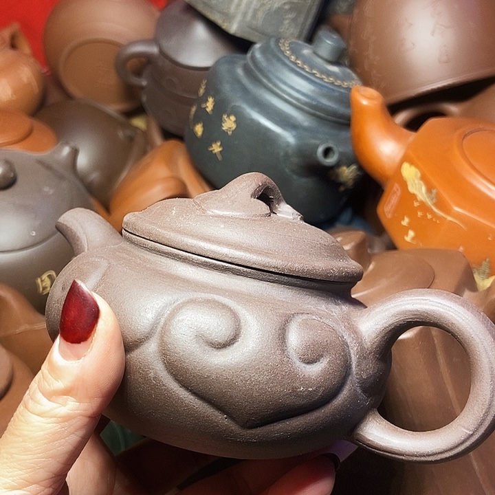 手工制作宜兴紫砂茶壶