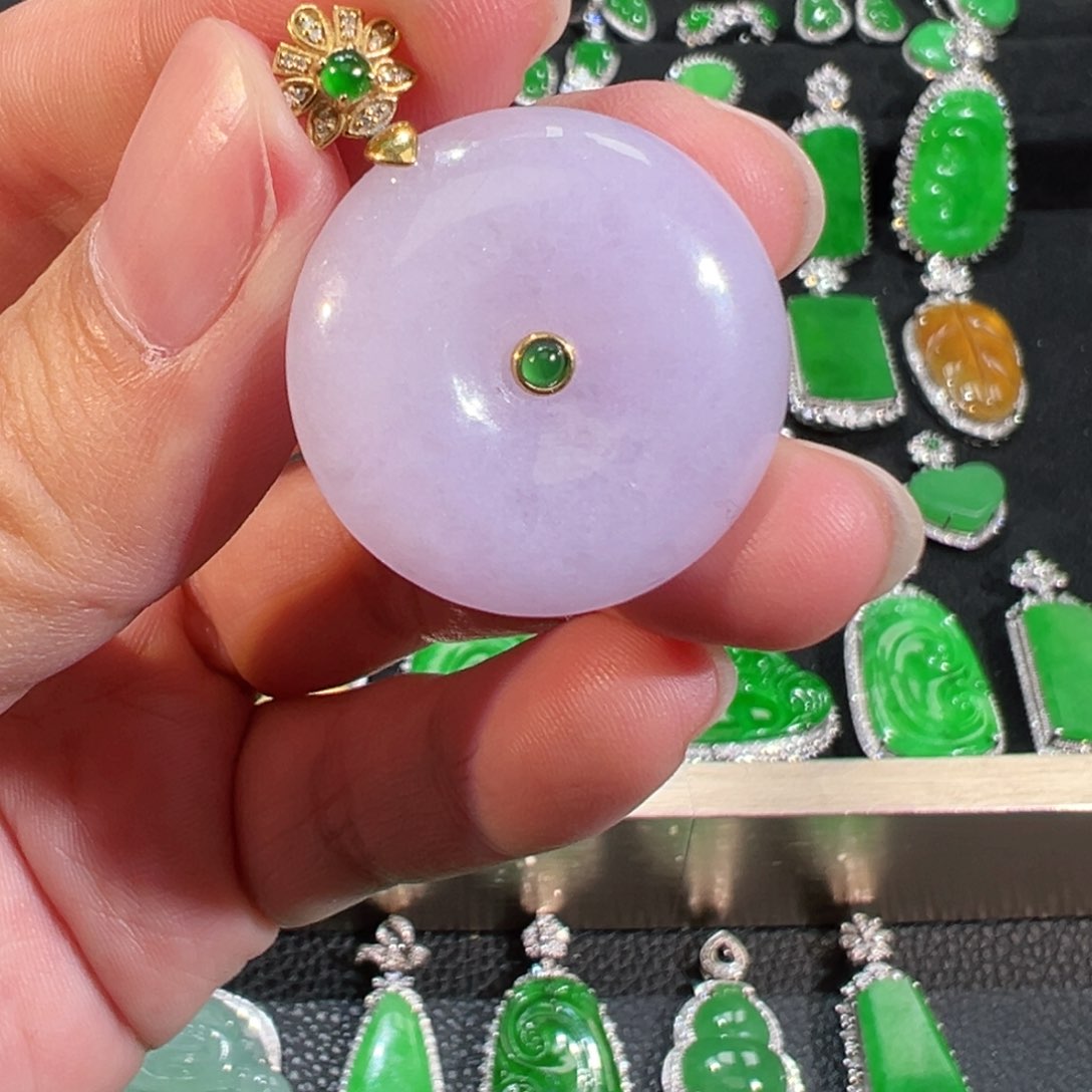 【闪购商品】翡翠吊坠(不含链)18K金镶嵌