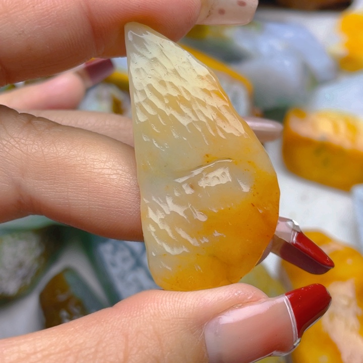 翡翠挂件未镶嵌翡翠