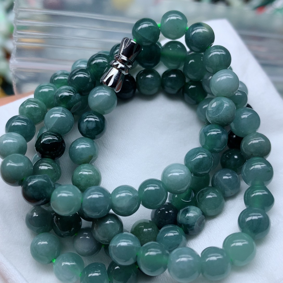 翡翠颈饰未镶嵌手串