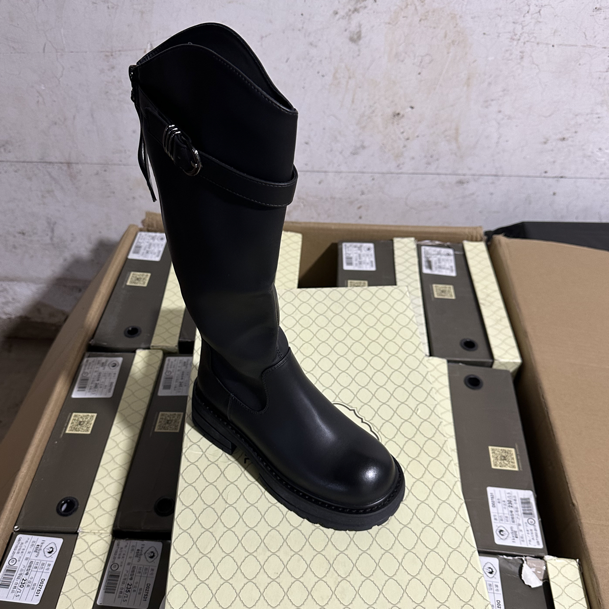 7503时尚软底牛皮高靴