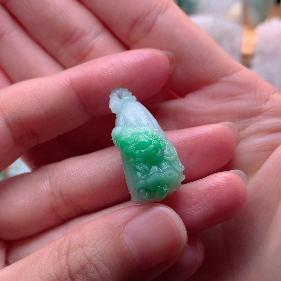 定制翡翠未镶嵌莲蓬