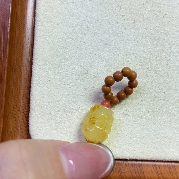 琥珀未镶嵌珠宝奇石清