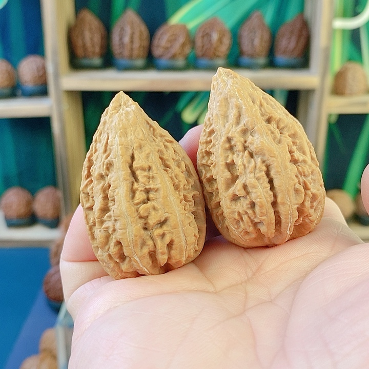 文玩核桃吊坠塔尖