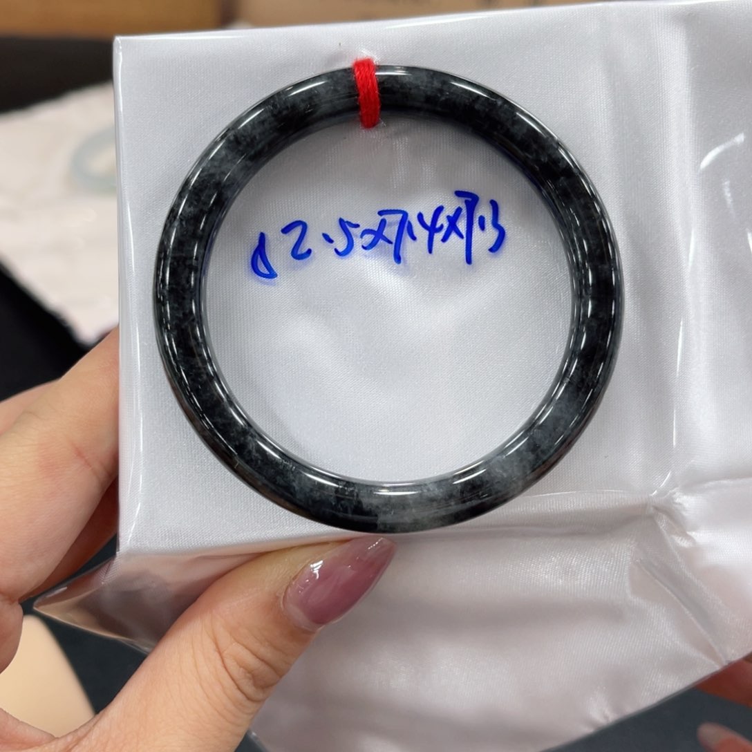 未镶嵌手镯翡翠翡翠