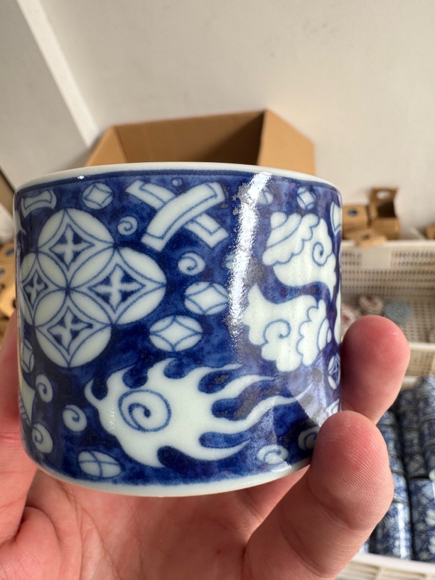 景德镇青花八宝陶瓷小直口杯