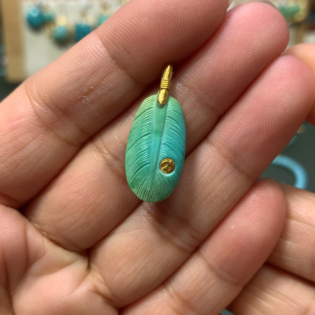 绿松石18K金镶嵌挂件